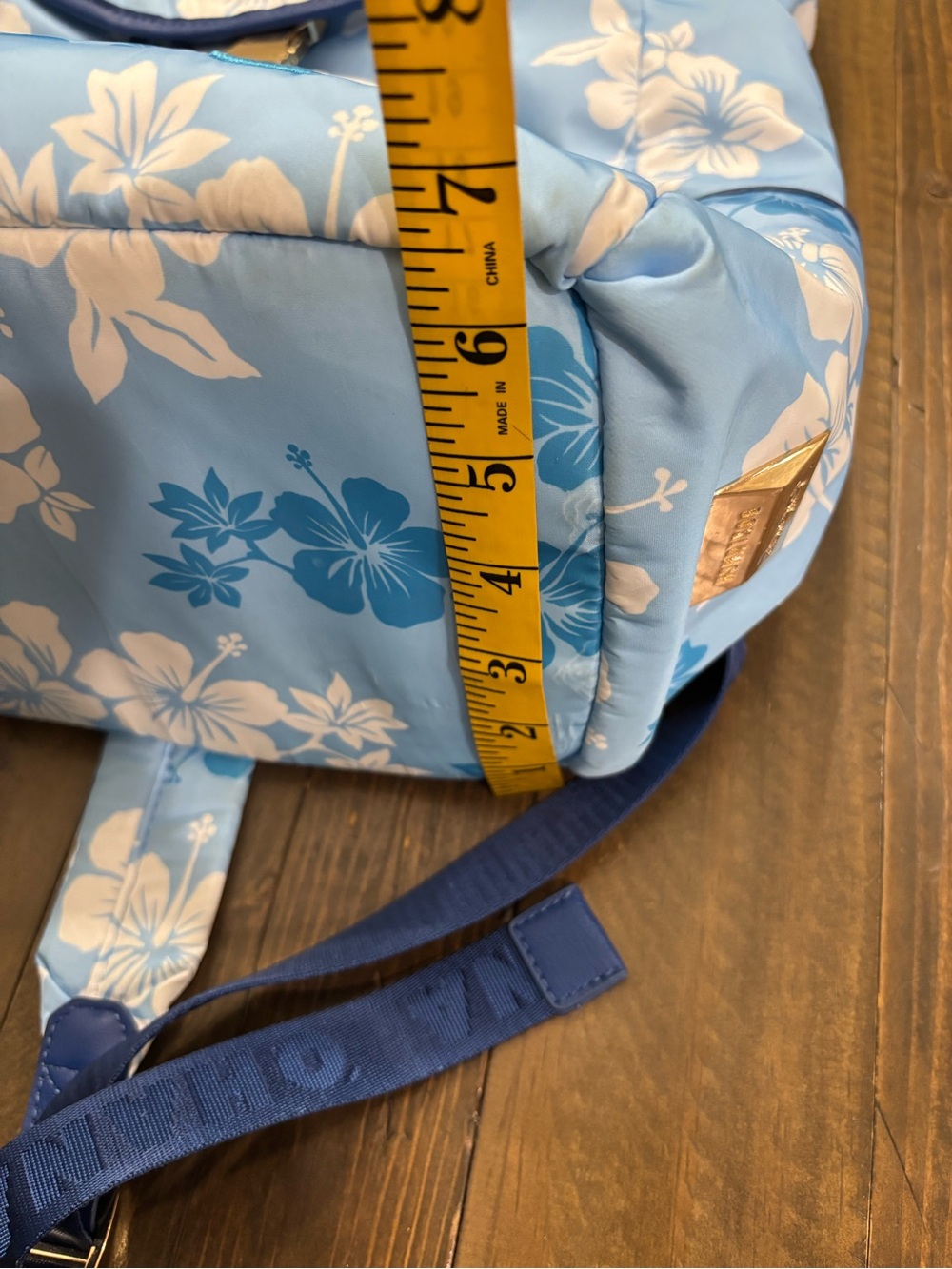 BoxLunch Exclusive Disney Lilo & Stitch Hibiscus Blue Backpack - Picture 14 of 15